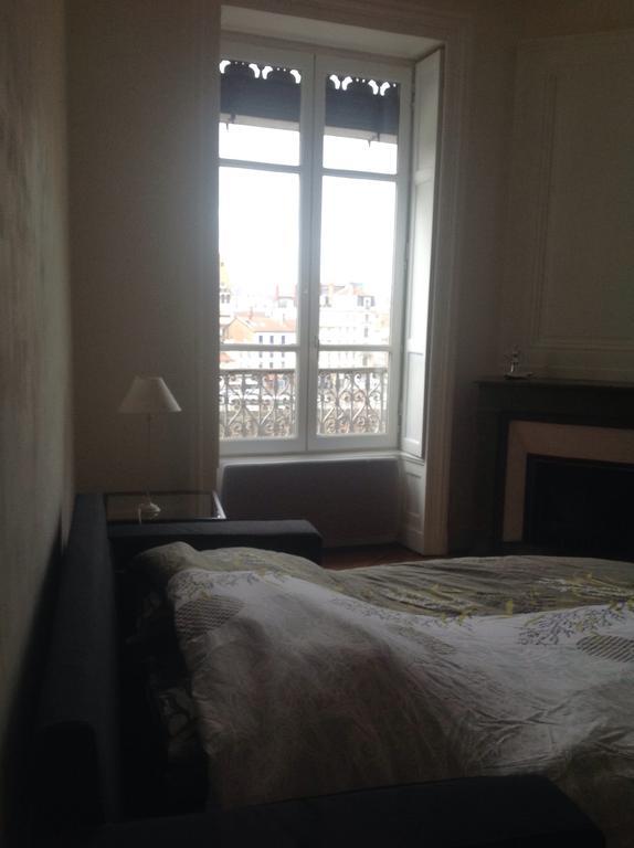 Cocon Au Pied De La Croix Rousse Apartment Lyon Bilik gambar