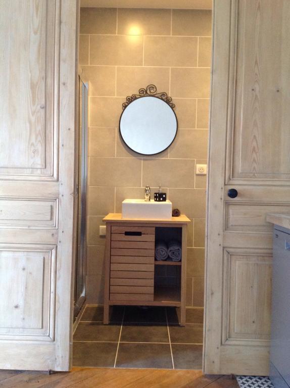 Cocon Au Pied De La Croix Rousse Apartment Lyon Bilik gambar