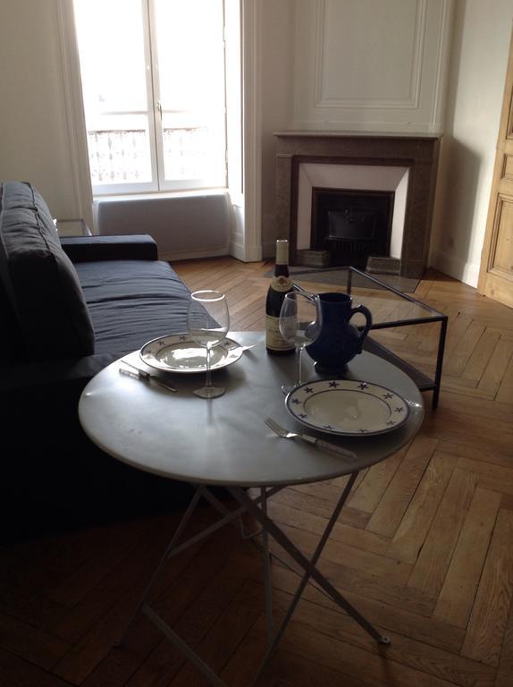 Cocon Au Pied De La Croix Rousse Apartment Lyon Bilik gambar